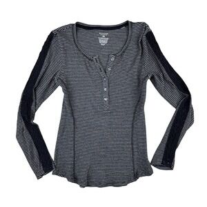 Sonoma Henley Top Women PS Black Gray Striped Lace Crochet Sleeve Ribbed Knit